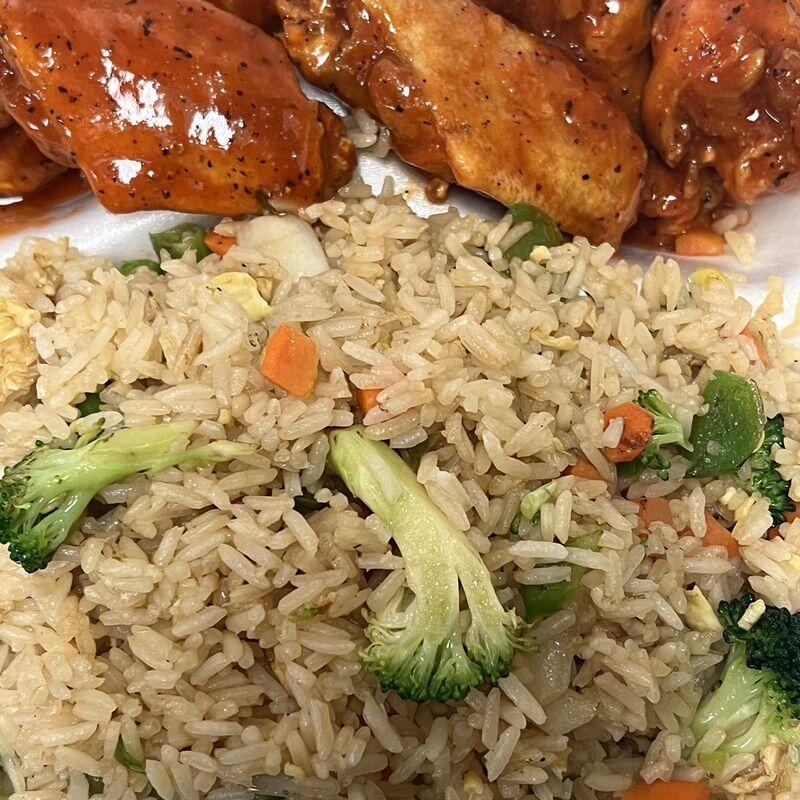 Vegetable Fried Rice with wings(6)